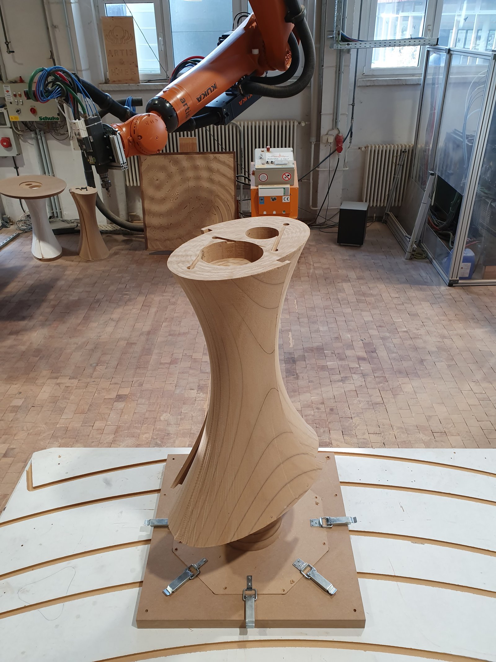 Wood and fabrication project — workshop detail 8